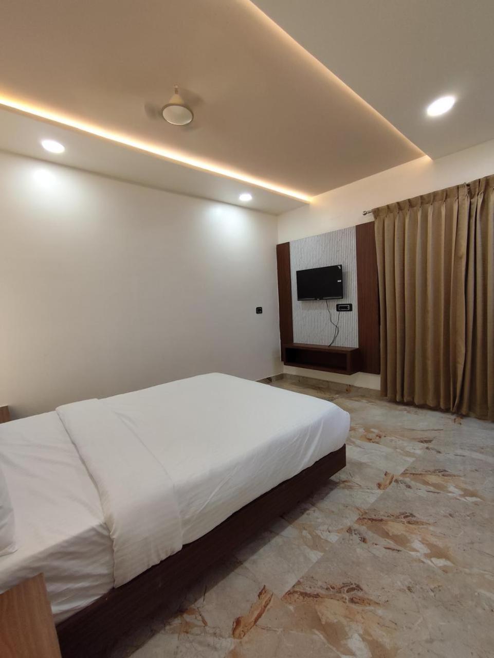 Sree Mahalakshmi Residency By K Hotels Virudunagar Kültér fotó